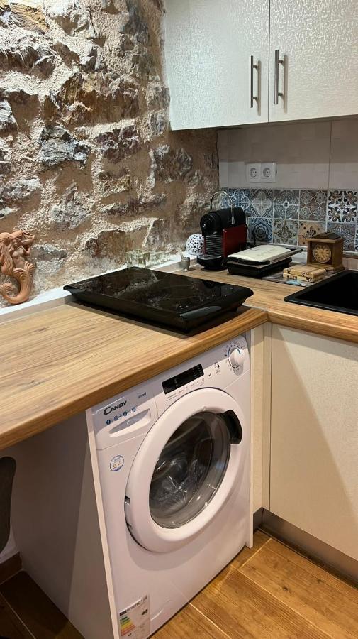 Stone Inn Near Acropolis & Metro 石头记 Felsenhohle Атина Екстериор снимка