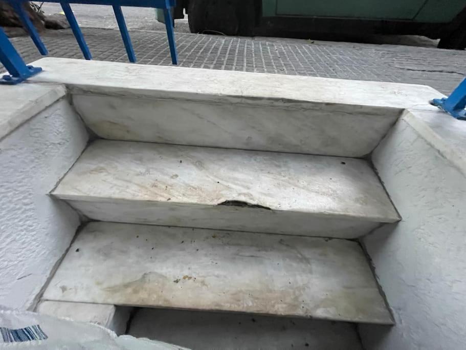 Stone Inn Near Acropolis & Metro 石头记 Felsenhohle Атина Екстериор снимка